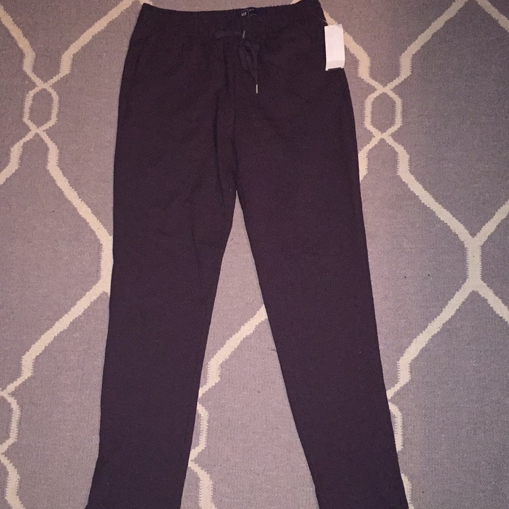 Gap Capri pants